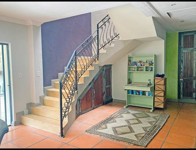5 BEDROOM HOUSE FOR SALE IN HURLINGHAM
